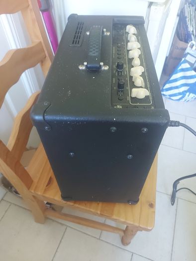 VOX Valvetronix VT15 AMP, working great and in excellent condition