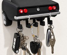 Classic Car Wall-Mounted Key Holder with Storage Decoration
