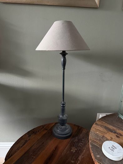Table lamp
