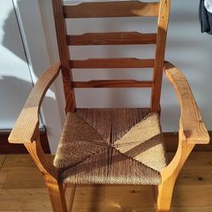 6 wooden dining chairs