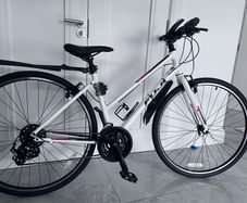 FUJI Road bike