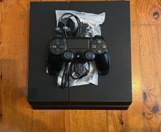 PS4 low firmware 11.02 with genuine controller