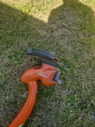 Electric flymo strimmer