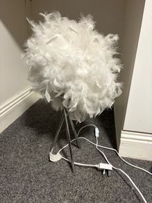 Feather ball desk lamp