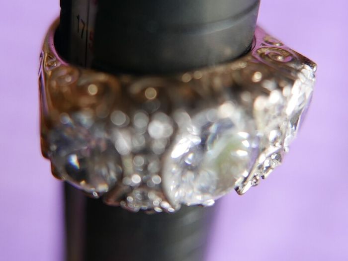Vintage 9ct Solid Gold 375 Beautiful Trilogy Ring 10,2g