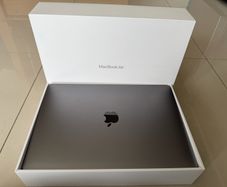 MacBook Air M1 like new 100% battery
