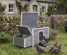 Large Wooden Chicken Coop For 6 to 8 Hens