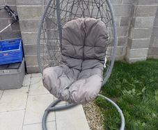 egg chair