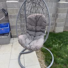 egg chair