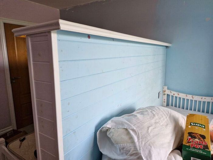 divider bedroom wall