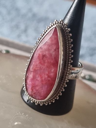 4 stunning rings,all silver,stones