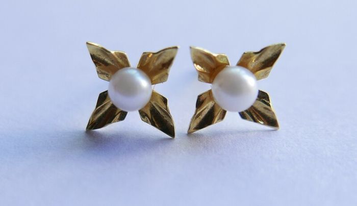 Vintage Solid 9ct Yellow Gold 375 Pearl Stud Earrings, Flower Style 0,9g