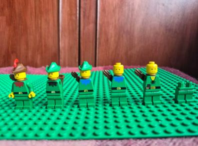 Lego Forestmen Camouflaged Outpost vintage set 6066