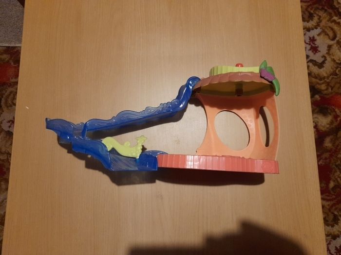 Littlest Pet Shop Slide