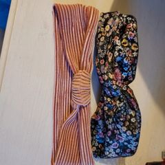 2 cute hairbands