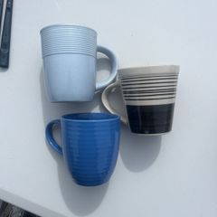 3x mugs