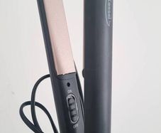 Hair straightener