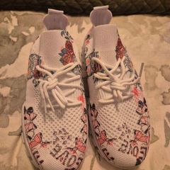 woman's trainers