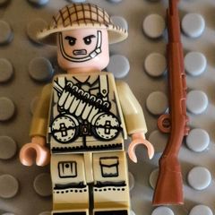 Lego compatible, military figures, British infantry (desert rats). 15 figures plus rifles.