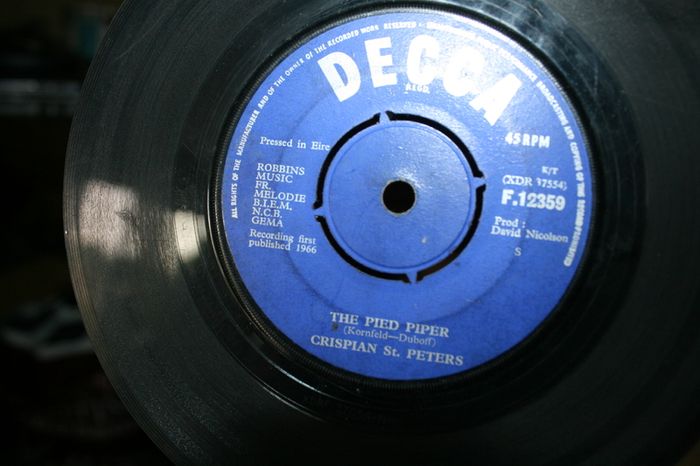 Single Vinyl's  85 pieces