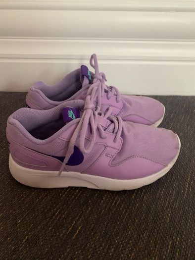 Purple Nike Tanjun Runners