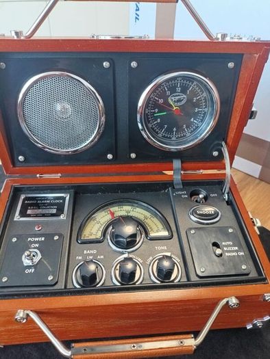 Spirit of St. Louis Aviator Alarm Clock Radio Flight Case S.O.S.L. Collection