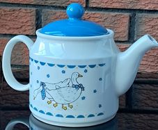 Rare "Sadler", England Ceramic Teapot