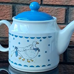 Rare "Sadler", England Ceramic Teapot