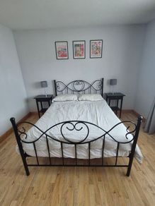 Bed, Mattress, 2 bedside lockers