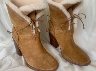 UGG Jerene Boots brown