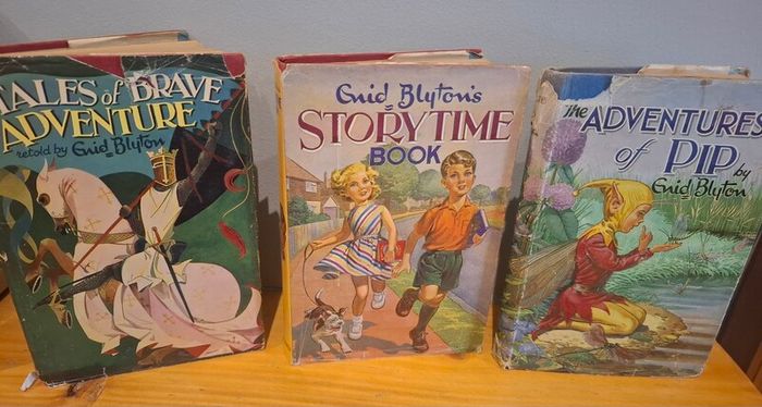 Enid Blyton Dean edition with dustjackets
