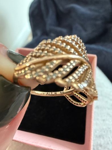 Pandora rose Gold feather ring