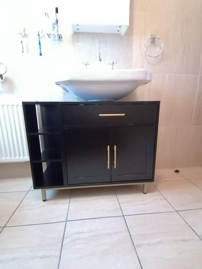 Undersink bathroom vanity
