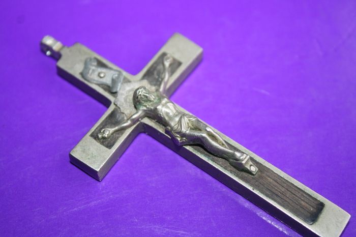 Antique Catholic Crucifix 3,2"