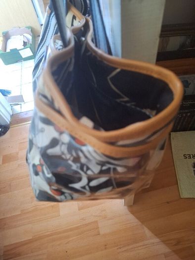 Tommy Hilfiger .. Holiday/Beach Bag .. Price Drop