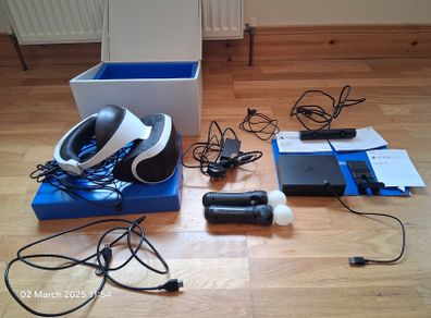 PSVR + 2 x Controllers
