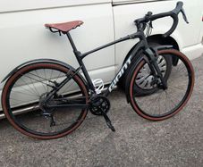 Giant Revolt Gravel Bike M/L