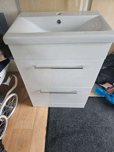 bathroom vanity unit