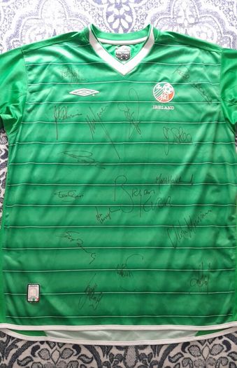 Vintage Rep Of Ireland Multi Signed Umbro Shirt