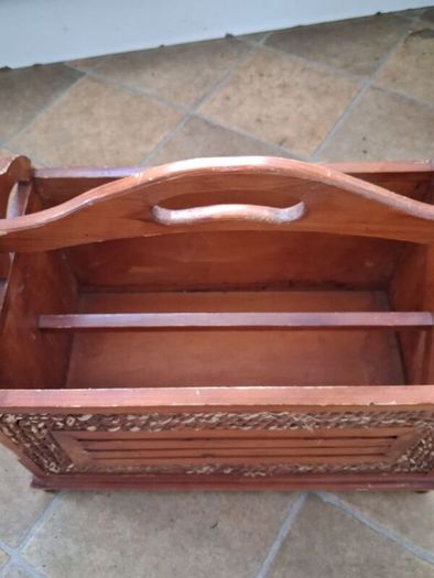 Newspaper/Magazine Rack