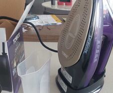 Almost new- Tower CeraGlide 2400W 2-in-1 Cordless Steam Iron