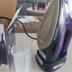 Almost new- Tower CeraGlide 2400W 2-in-1 Cordless Steam Iron