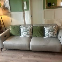 natuzzi 3 seater recliner perfect condition