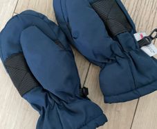 Boys winter gloves mittens size 3-4 years old