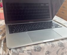 macbook pro m2 2023