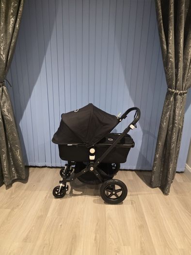 Immaculate Bugaboo Cameleon 3 plus with car seat and Isofix base
