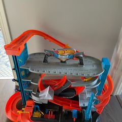 Hot wheels