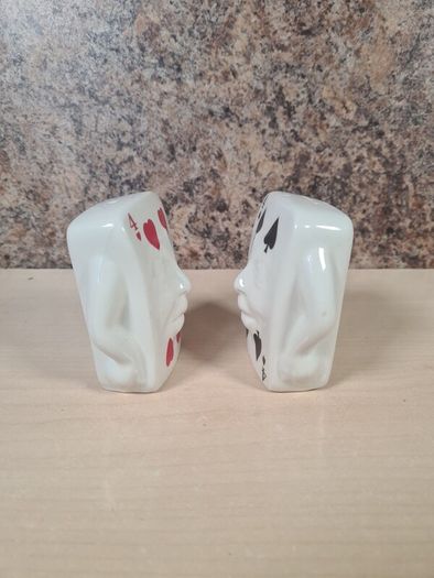 Vintage Playing cards salt and pepper shakers card deck hearts spades
