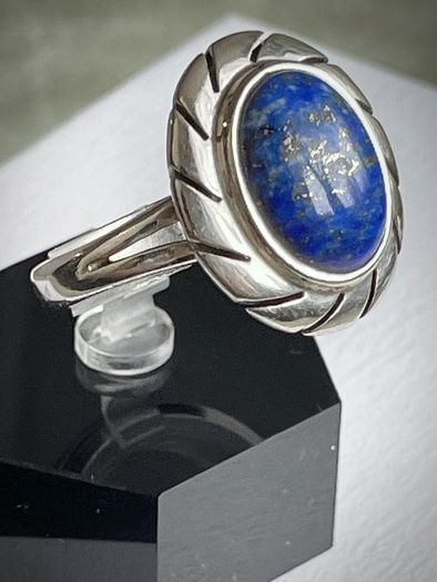 Mexican sterling silver 925 ring with Lapis Lazuli