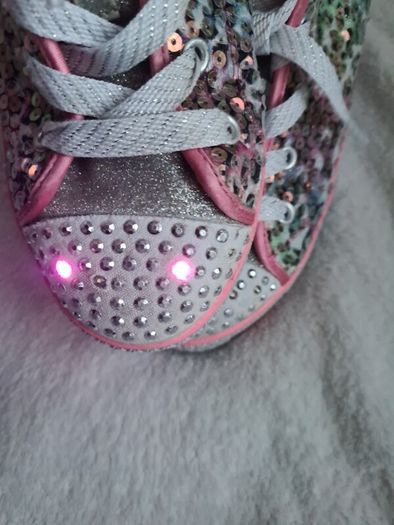 Girls shoes